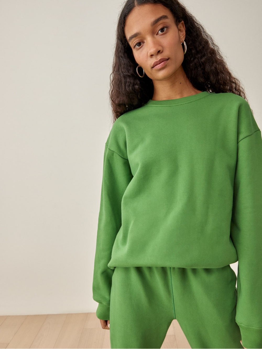 Reformation Classic Crew Sweatshirt in Kelly Green